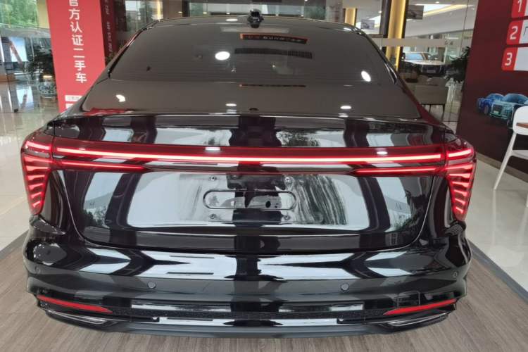 Used Hongqi H5 2025 2.0T Automatic Xuan Ying Edition Rear
