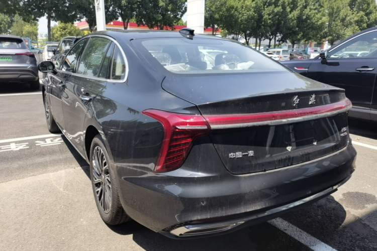 Used Hongqi H5 2025 2.0T Automatic Flag Edition – 500 000 Units Commemorative Version Rear Left 45 Deg