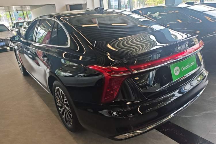 Used Hongqi H5 2025 2.0T Automatic Flag Edition – 500 000 Units Commemorative Version Rear Left 45 Deg