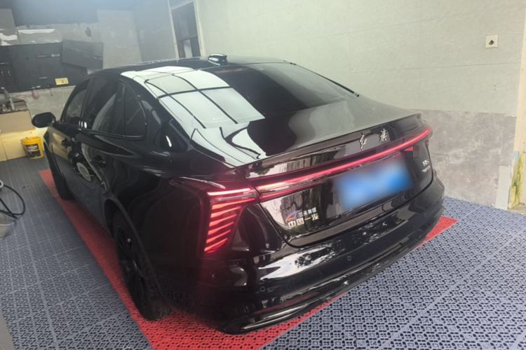 Used Hongqi H5 2025 Model 2.0T Automatic Xuan Ying 2 Million Units Commemorative Edition Rear Left 45 Deg