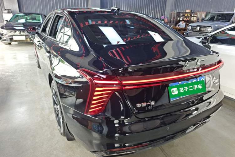 Used Hongqi H5 2025 1.5T DCT Xuan Ying Edition Rear Left 45 Deg