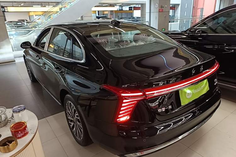 Used Hongqi H5 2025 2.0T Automatic Flag Edition – 500 000 Units Commemorative Version Rear Left 45 Deg