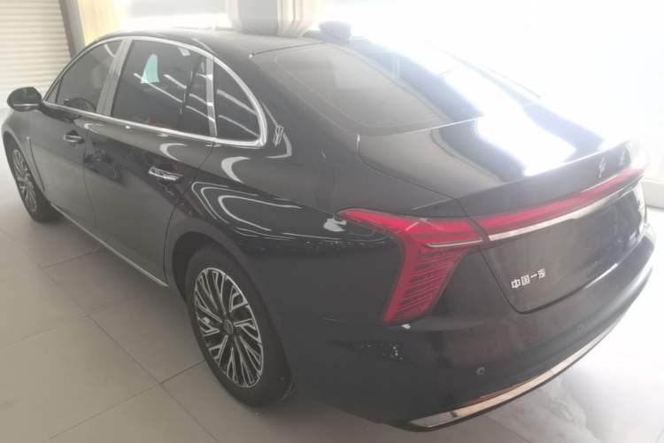 Used Hongqi H5 2025 2.0T Automatic Flag Edition – 500 000 Units Commemorative Version Rear Left 45 Deg