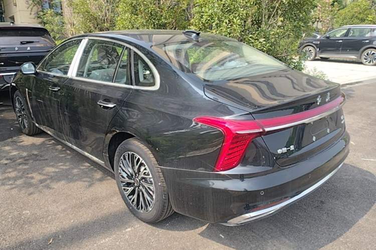 Used Hongqi H5 2025 2.0T Automatic Flag Edition – 500 000 Units Commemorative Version Rear Left 45 Deg