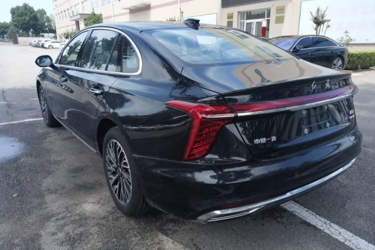 Used Hongqi H5 2025 2.0T Automatic Flag Edition – 500 000 Units Commemorative Version Rear Left 45 Deg