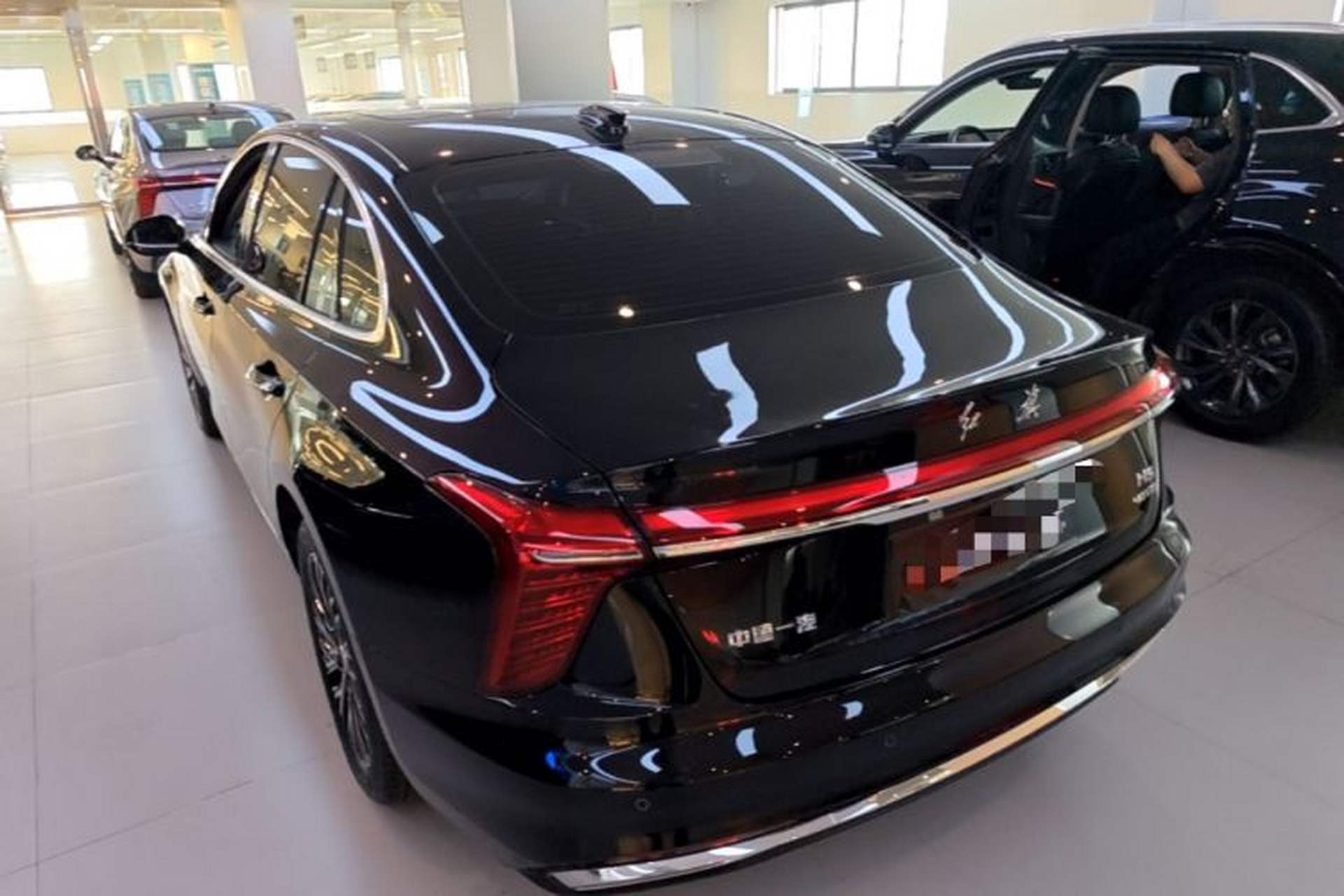 Used Hongqi H5 2025 2.0T Automatic Flag Edition – 500 000 Units Commemorative Version Rear Left 45 Deg