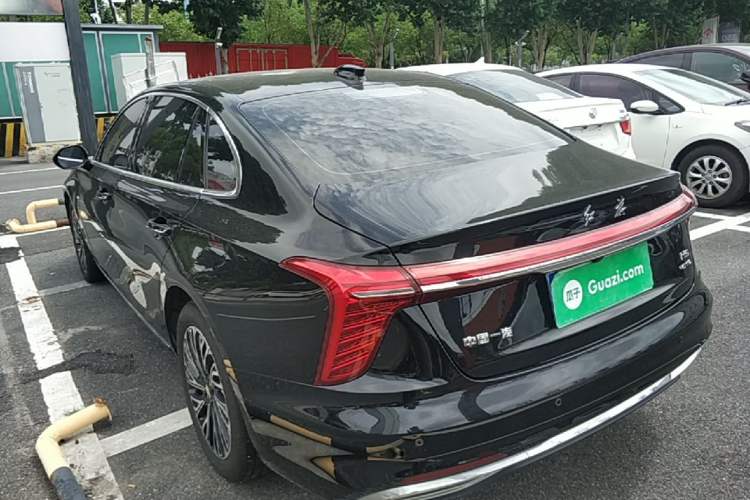 Used Hongqi H5 2025 2.0T Automatic Flag Edition – 500 000 Units Commemorative Version Rear Left 45 Deg