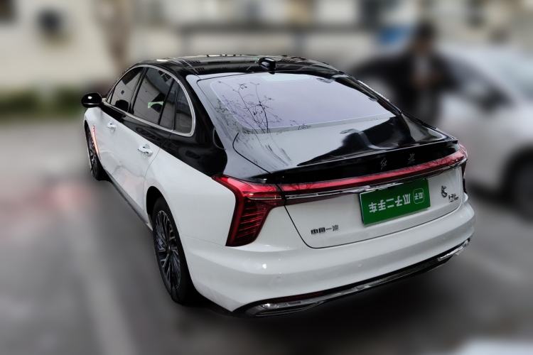 Used Hongqi H5 2025 2.0T Automatic Flag Edition – 500 000 Units Commemorative Version Rear Left 45 Deg