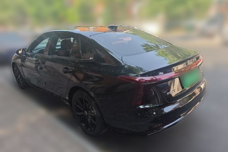 Used Hongqi H5 2025 1.5T DCT Xuan Ying Edition Rear Left 45 Deg