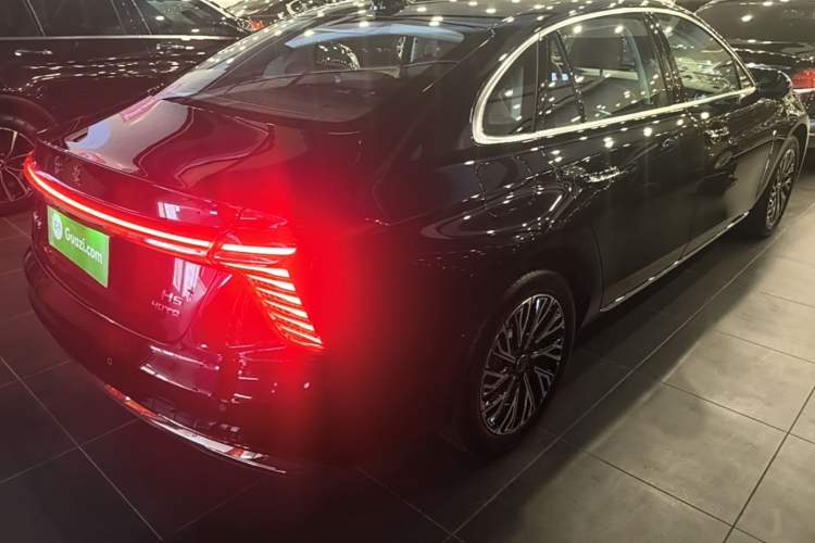 Used Hongqi H5 2025 2.0T Automatic Flag Edition – 500 000 Units Commemorative Version Rear Right 45 Deg