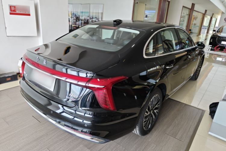 Used Hongqi H5 2025 2.0T Automatic Flag Edition – 500 000 Units Commemorative Version Rear Right 45 Deg
