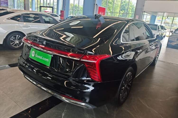 Used Hongqi H5 2025 2.0T Automatic Flag Edition – 500 000 Units Commemorative Version Rear Right 45 Deg