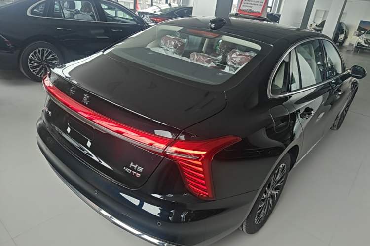 Used Hongqi H5 2025 2.0T Automatic Flag Edition – 500 000 Units Commemorative Version Rear Right 45 Deg
