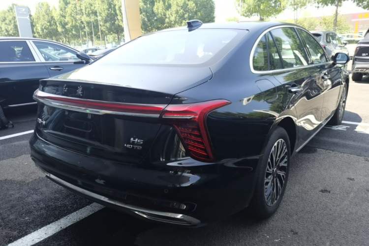 Used Hongqi H5 2025 2.0T Automatic Flag Edition – 500 000 Units Commemorative Version Rear Right 45 Deg