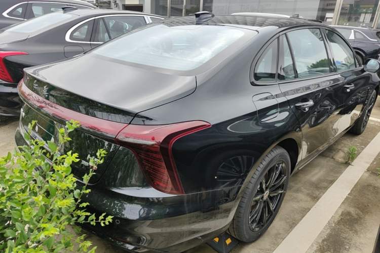 Used Hongqi H5 2025 1.5T DCT Xuan Ying Edition Rear Right 45 Deg