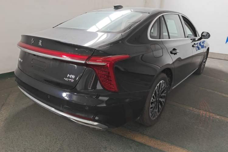 Used Hongqi H5 2025 2.0T Automatic Flag Edition – 500 000 Units Commemorative Version Rear Right 45 Deg