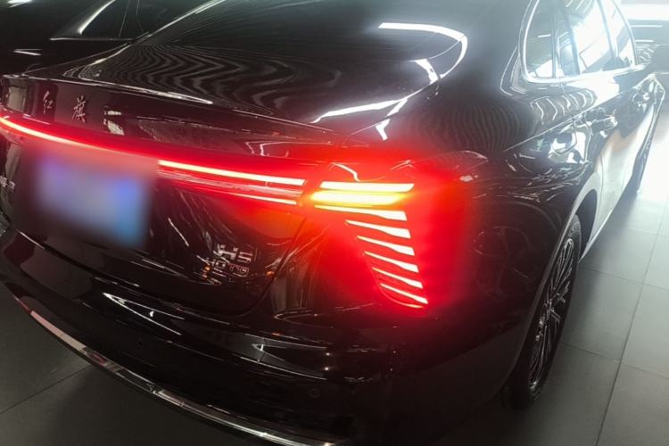 Used Hongqi H5 2025 2.0T Automatic Flag Edition – 500 000 Units Commemorative Version Rear Right 45 Deg