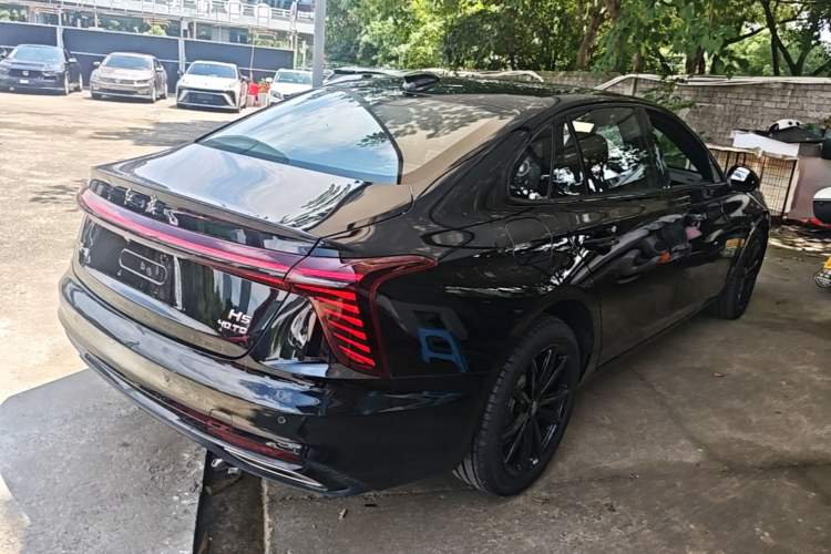 Used Hongqi H5 2025 2.0T Automatic Xuan Ying Edition Rear Right 45 Deg