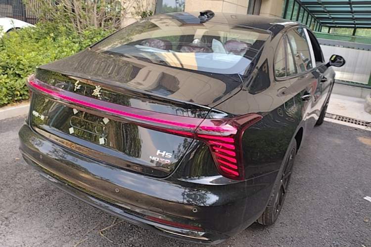 Used Hongqi H5 2025 Model 2.0T Automatic Xuan Ying 2 Million Units Commemorative Edition Rear Right 45 Deg