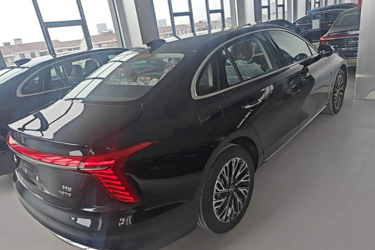 Used Hongqi H5 2025 2.0T Automatic Flag Edition – 500 000 Units Commemorative Version Rear Right 45 Deg
