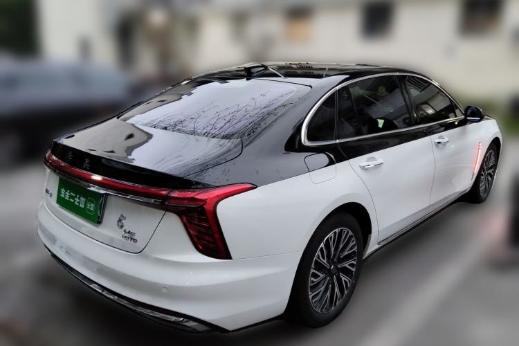 Used Hongqi H5 2025 2.0T Automatic Flag Edition – 500 000 Units Commemorative Version Rear Right 45 Deg
