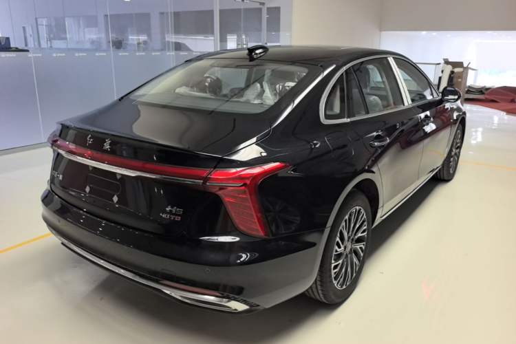 Used Hongqi H5 2025 2.0T Automatic Flag Edition – 500 000 Units Commemorative Version Rear Right 45 Deg