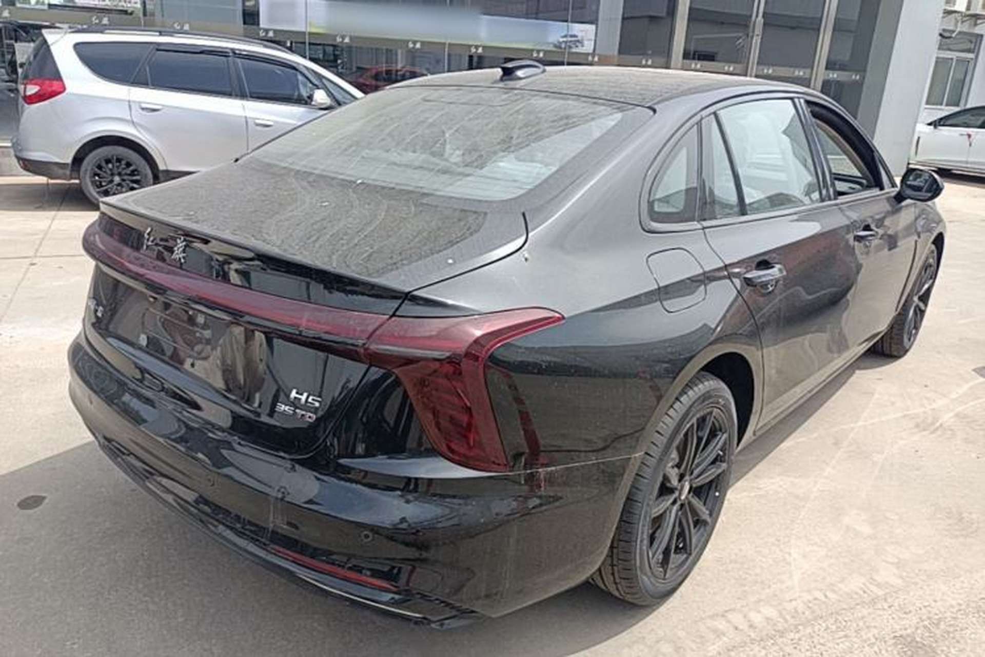 Used Hongqi H5 2025 1.5T DCT Xuan Ying Edition Rear Right 45 Deg
