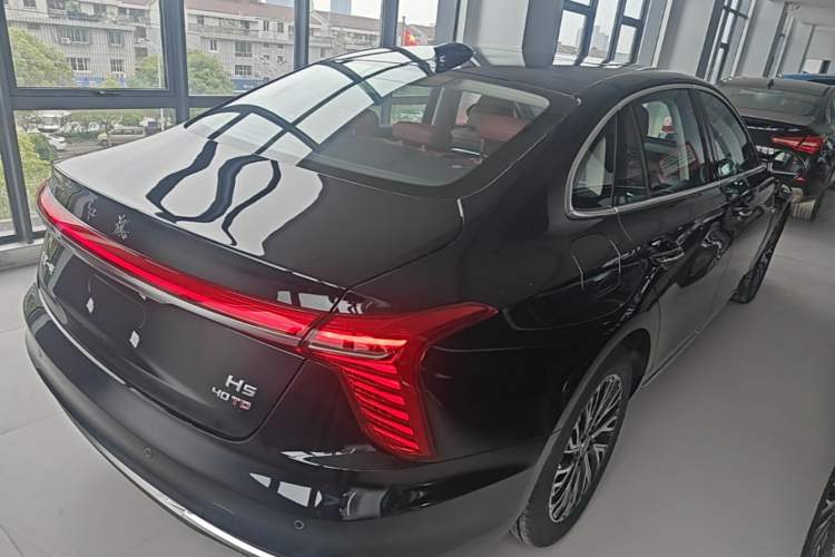 Used Hongqi H5 2025 2.0T Automatic Flag Edition – 500 000 Units Commemorative Version Rear Right 45 Deg
