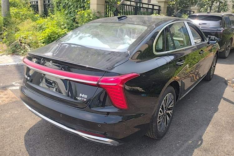 Used Hongqi H5 2025 2.0T Automatic Flag Edition – 500 000 Units Commemorative Version Rear Right 45 Deg