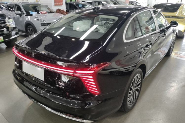 Used Hongqi H5 2025 2.0T Automatic Flag Edition – 500 000 Units Commemorative Version Rear Right 45 Deg