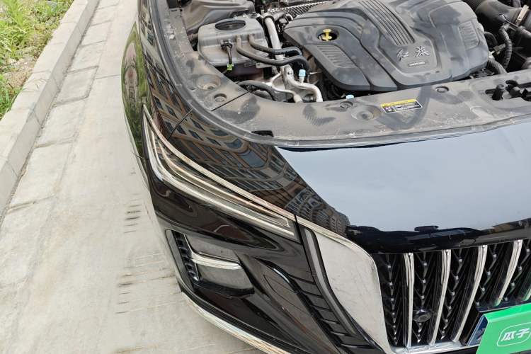 Used Hongqi H5 2025 2.0T Automatic Flag Edition – 500 000 Units Commemorative Version Right Front Headlight