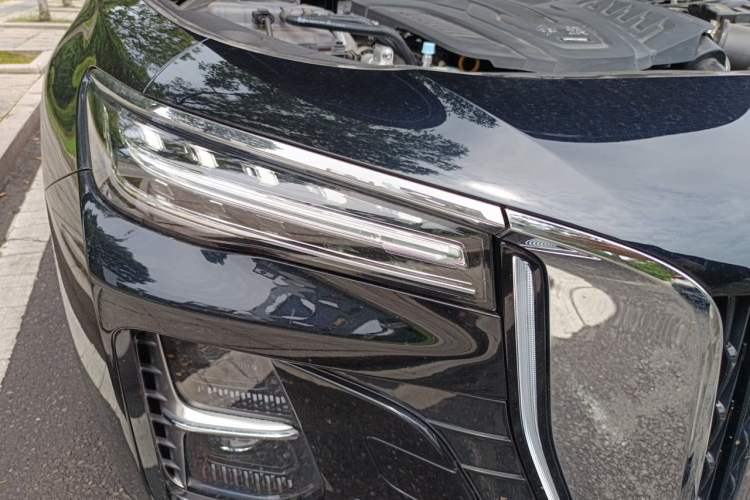 Used Hongqi H5 2025 1.5T DCT Qiyun 500 000th Unit Commemorative Edition Right Front Headlight