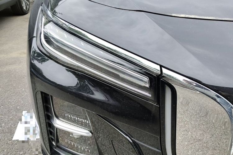 Used Hongqi H5 2025 2.0T Automatic Flag Edition – 500 000 Units Commemorative Version Right Front Headlight