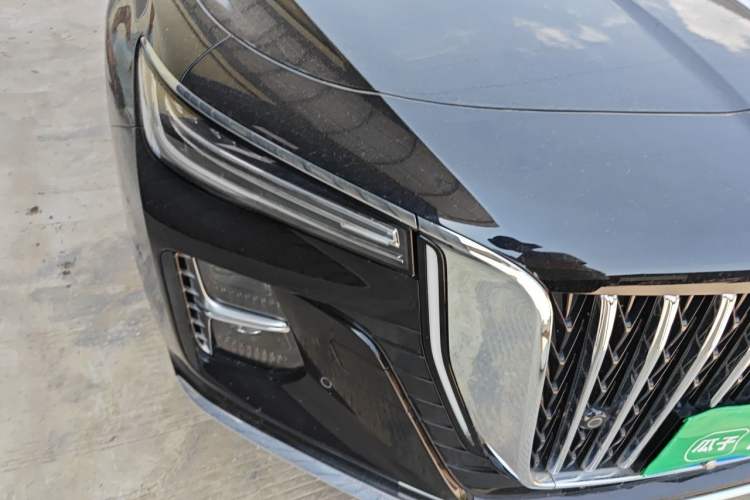 Used Hongqi H5 2025 1.5T DCT Qiyun 500 000th Unit Commemorative Edition Right Front Headlight