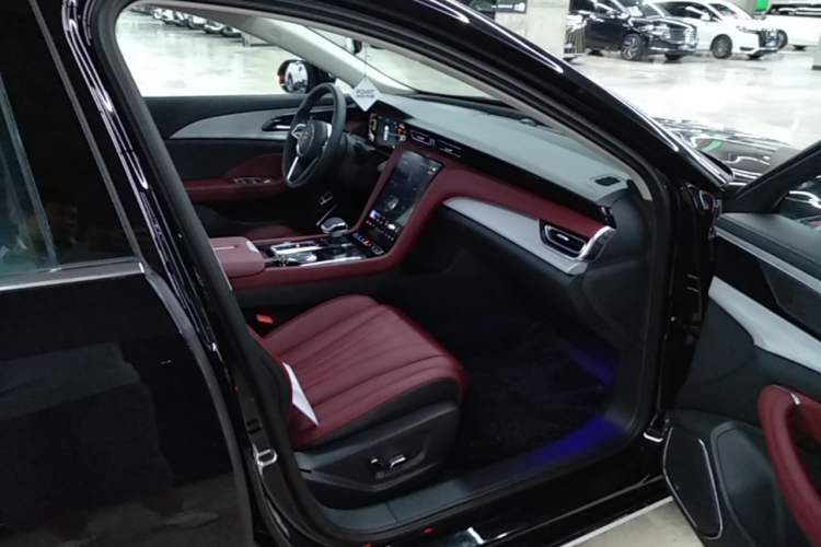Used Hongqi H5 2025 1.5T DCT Qiyun 500 000th Unit Commemorative Edition Right Front Seat