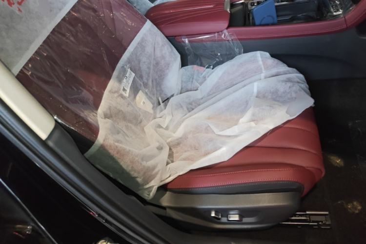 Used Hongqi H5 2025 2.0T Automatic Flagship 500 000th Unit Anniversary Edition Right Front Seat