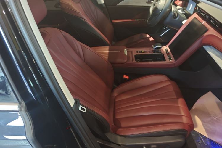 Used Hongqi H5 2025 1.5T DCT Qiyun 500 000th Unit Commemorative Edition Right Front Seat
