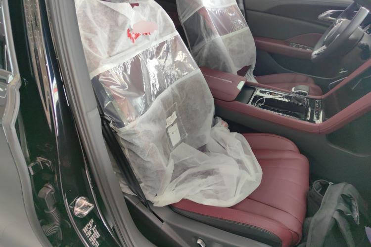 Used Hongqi H5 2025 1.5T DCT Xuan Ying Edition Right Front Seat