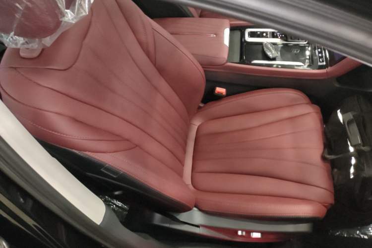 Used Hongqi H5 2025 1.5T DCT Qiyun 500 000th Unit Commemorative Edition Right Front Seat