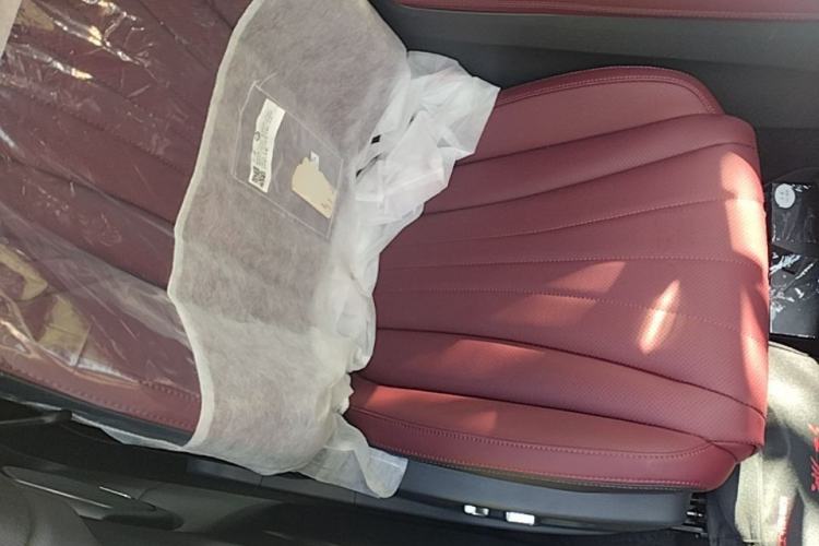 Used Hongqi H5 2025 2.0T Automatic Xuan Ying Edition Right Front Seat