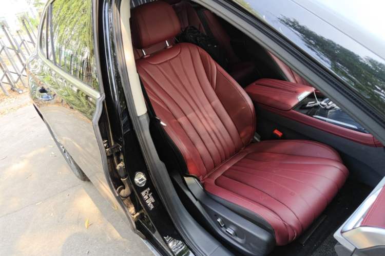 Used Hongqi H5 2025 1.5T DCT Qiyun 500 000th Unit Commemorative Edition Right Front Seat