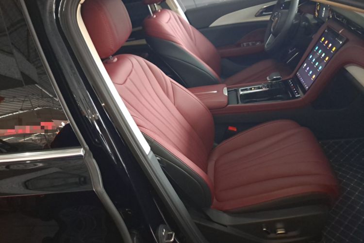 Used Hongqi H5 2025 1.5T DCT Qiyun 500 000th Unit Commemorative Edition Right Front Seat
