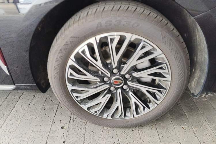 Used Hongqi H5 2025 2.0T Automatic Flag Edition – 500 000 Units Commemorative Version Right Front Wheel Hub