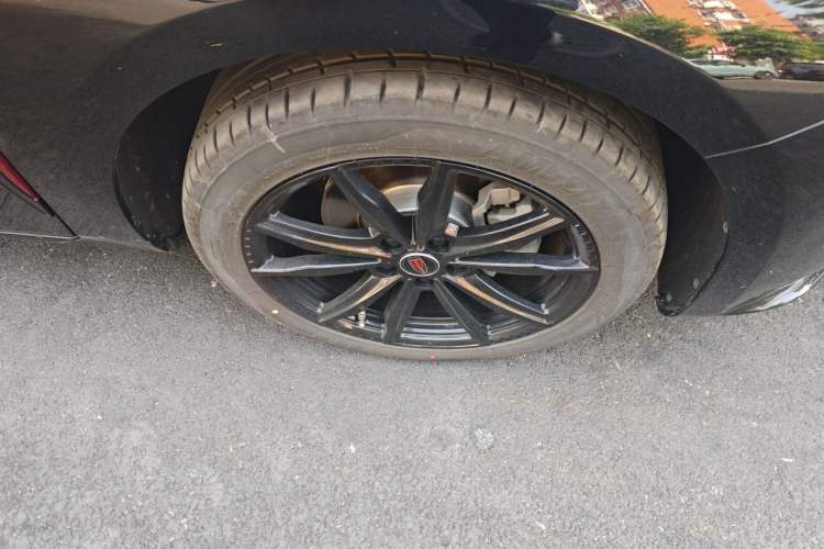 Used Hongqi H5 2025 1.5T DCT Xuan Ying Edition Right Front Wheel Hub