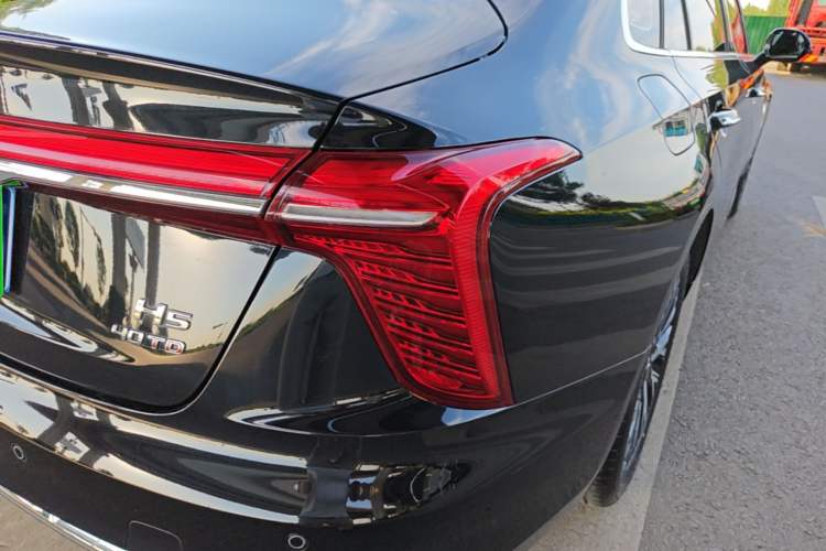 Used Hongqi H5 2025 2.0T Automatic Flag Edition – 500 000 Units Commemorative Version Right Rear Taillight