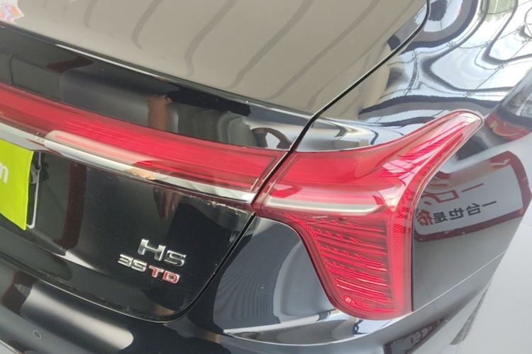 Used Hongqi H5 2025 1.5T DCT Qiyun 500 000th Unit Commemorative Edition Right Rear Taillight