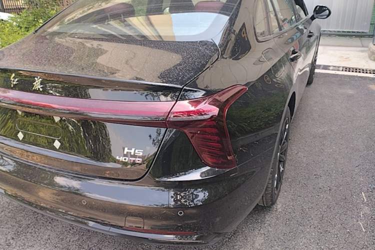 Used Hongqi H5 2025 2.0T Automatic Xuan Ying Edition Right Rear Taillight