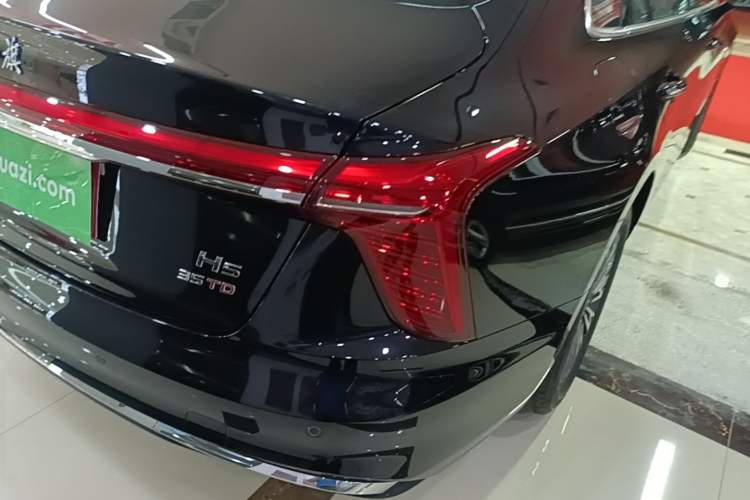 Used Hongqi H5 2025 1.5T DCT Qiyun 500 000th Unit Commemorative Edition Right Rear Taillight