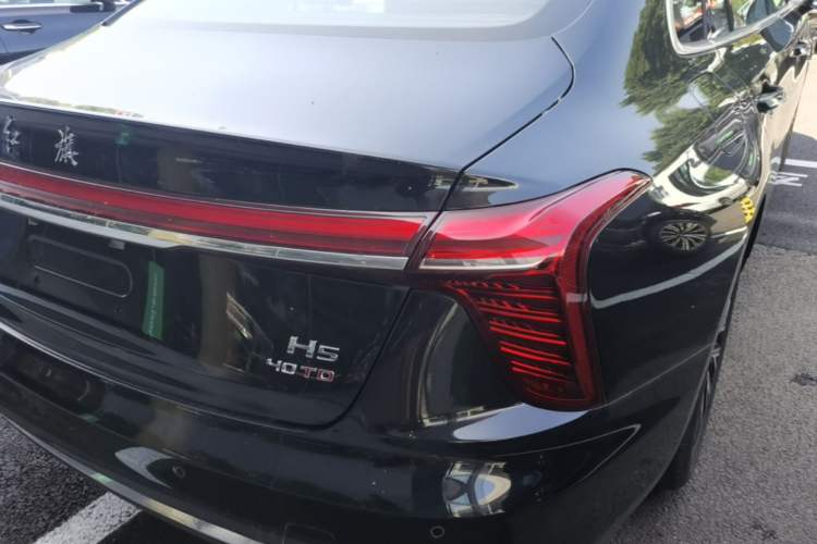 Used Hongqi H5 2025 2.0T Automatic Flag Edition – 500 000 Units Commemorative Version Right Rear Taillight