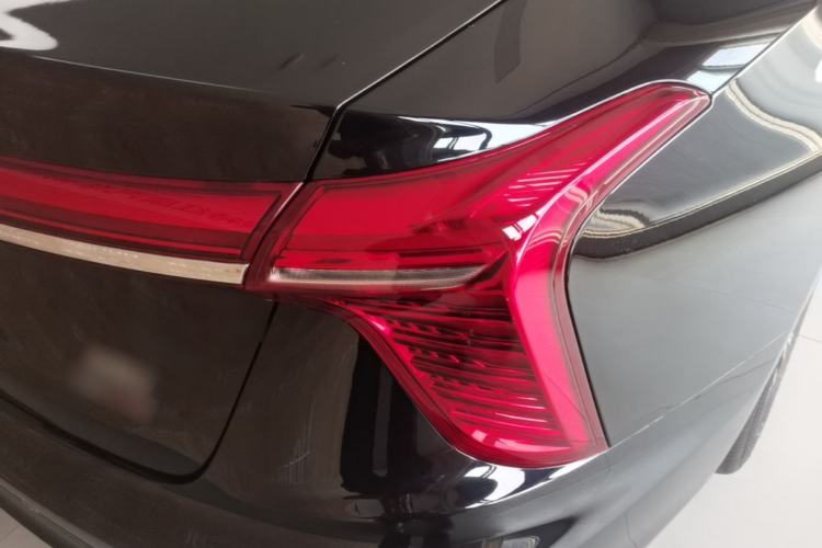 Used Hongqi H5 2025 2.0T Automatic Flag Edition – 500 000 Units Commemorative Version Right Rear Taillight